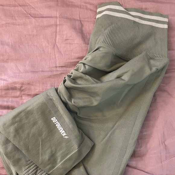 Do You Even Seamless Scrunch Khaki Green - Picture 4 of 6